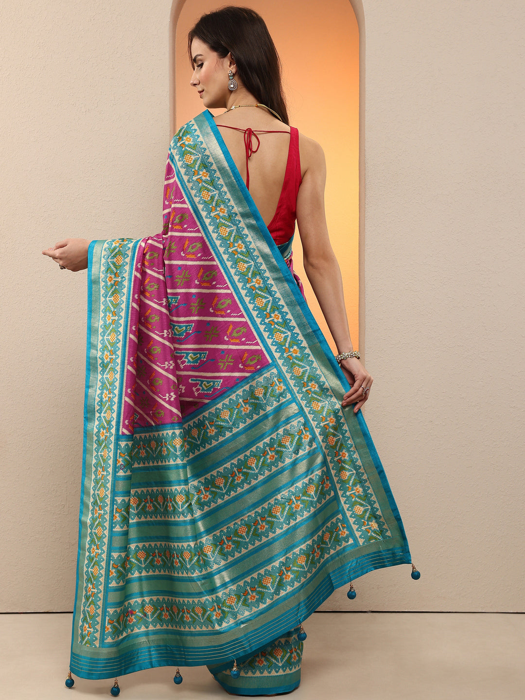  Pink Tribal Printed Silk Blend Saree With Unstitched Blouse Piece 