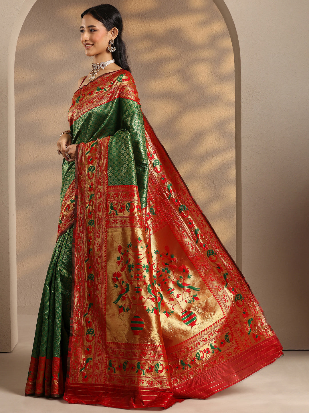  Green Woven Design Silk Blend Banarasi Saree With Unstitched Blouse Piece 