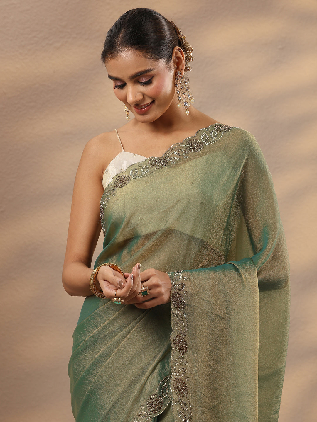  Green Embellished Silk Blend Saree With Unstitched Blouse Piece 
