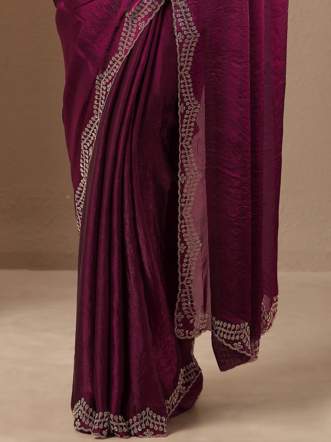  Magenta Solid Silk Blend Saree With Unstitched Blouse Piece 