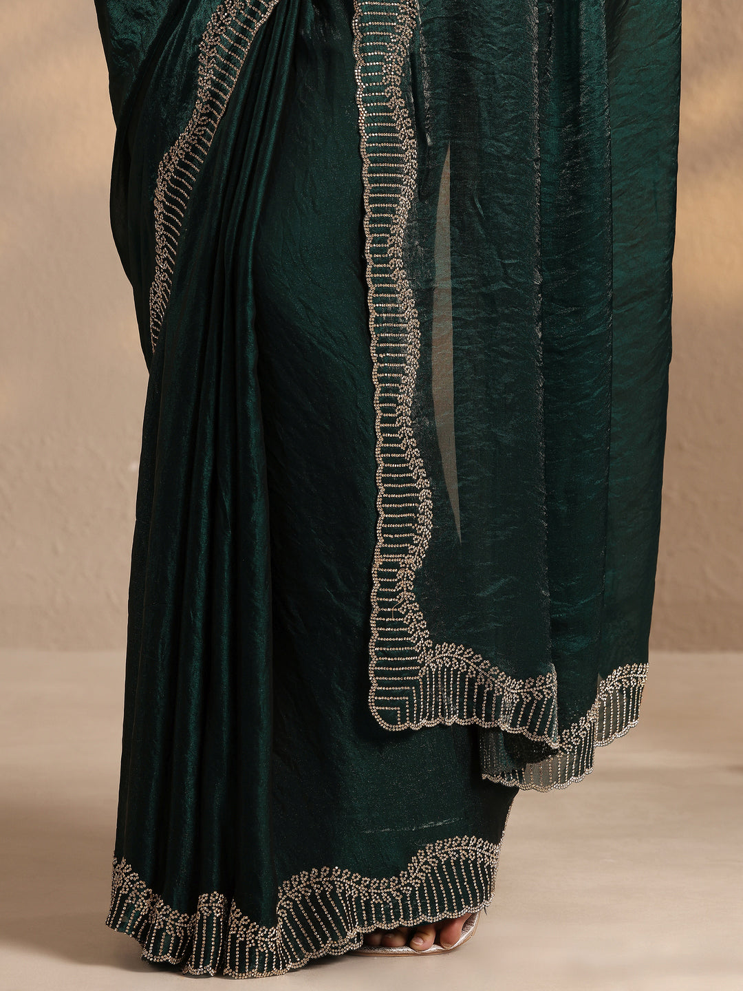  Green Solid Silk Blend Saree With Unstitched Blouse Piece 