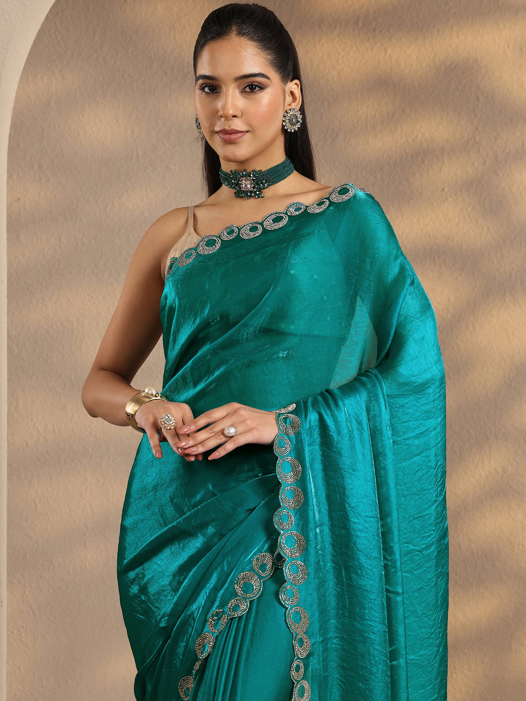 Green Solid Silk Blend Saree With Unstitched Blouse Piece 