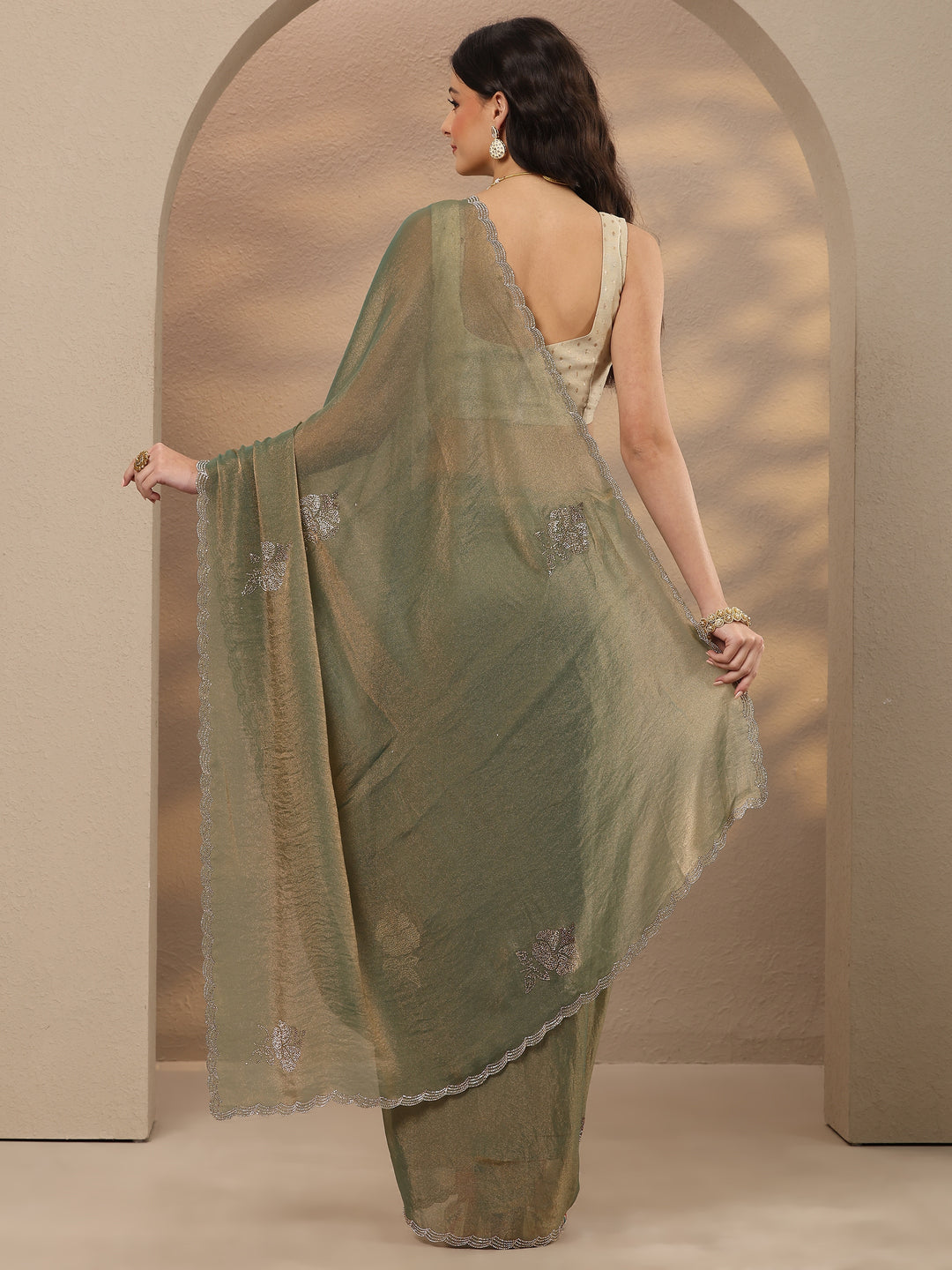  Green Embellished Silk Blend Saree With Unstitched Blouse Piece 