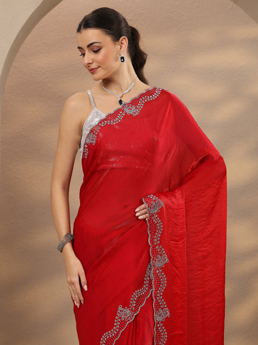  Red Solid Silk Blend Saree With Unstitched Blouse Piece 