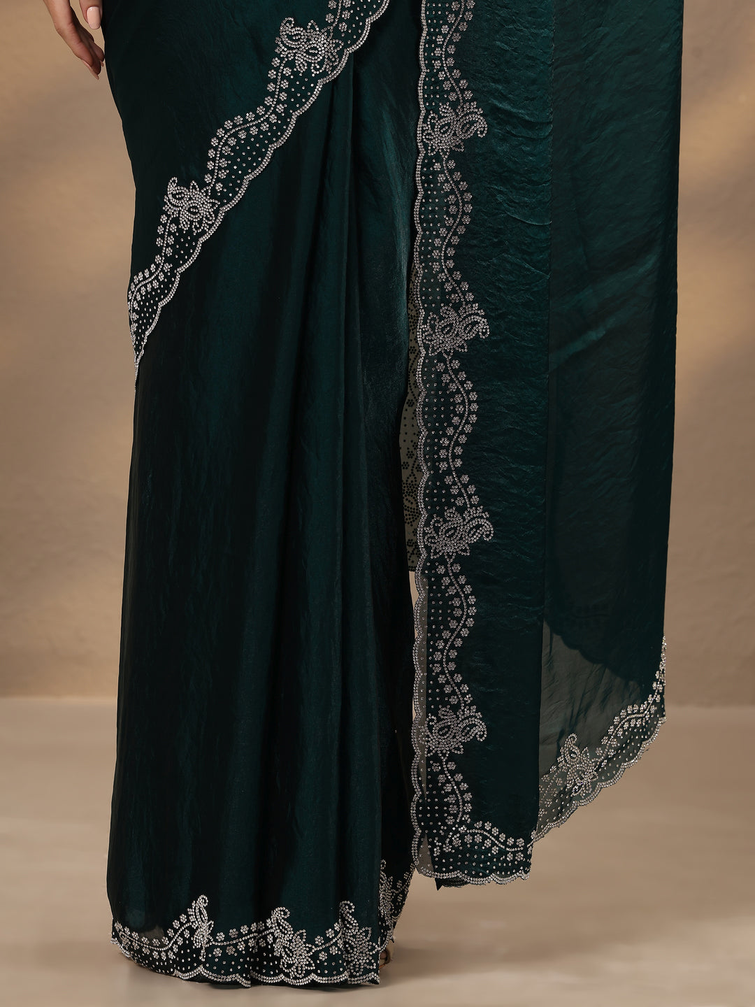  Green Solid Silk Blend Saree With Unstitched Blouse Piece 