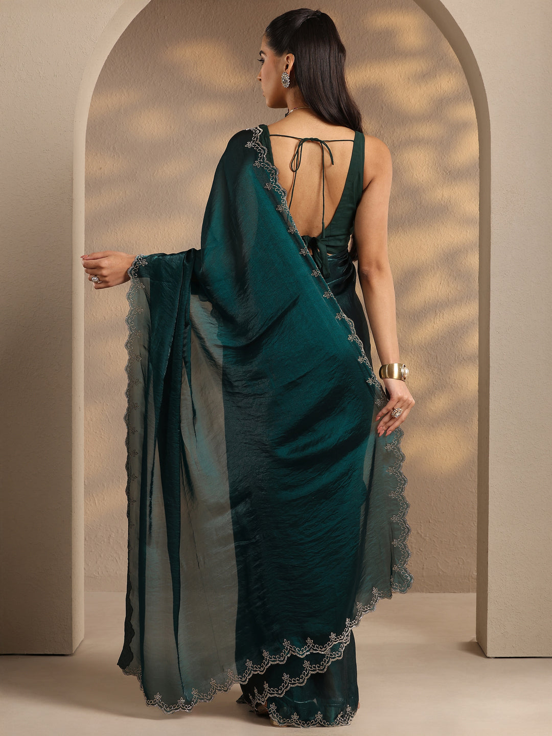  Green Solid Silk Blend Saree With Unstitched Blouse Piece 