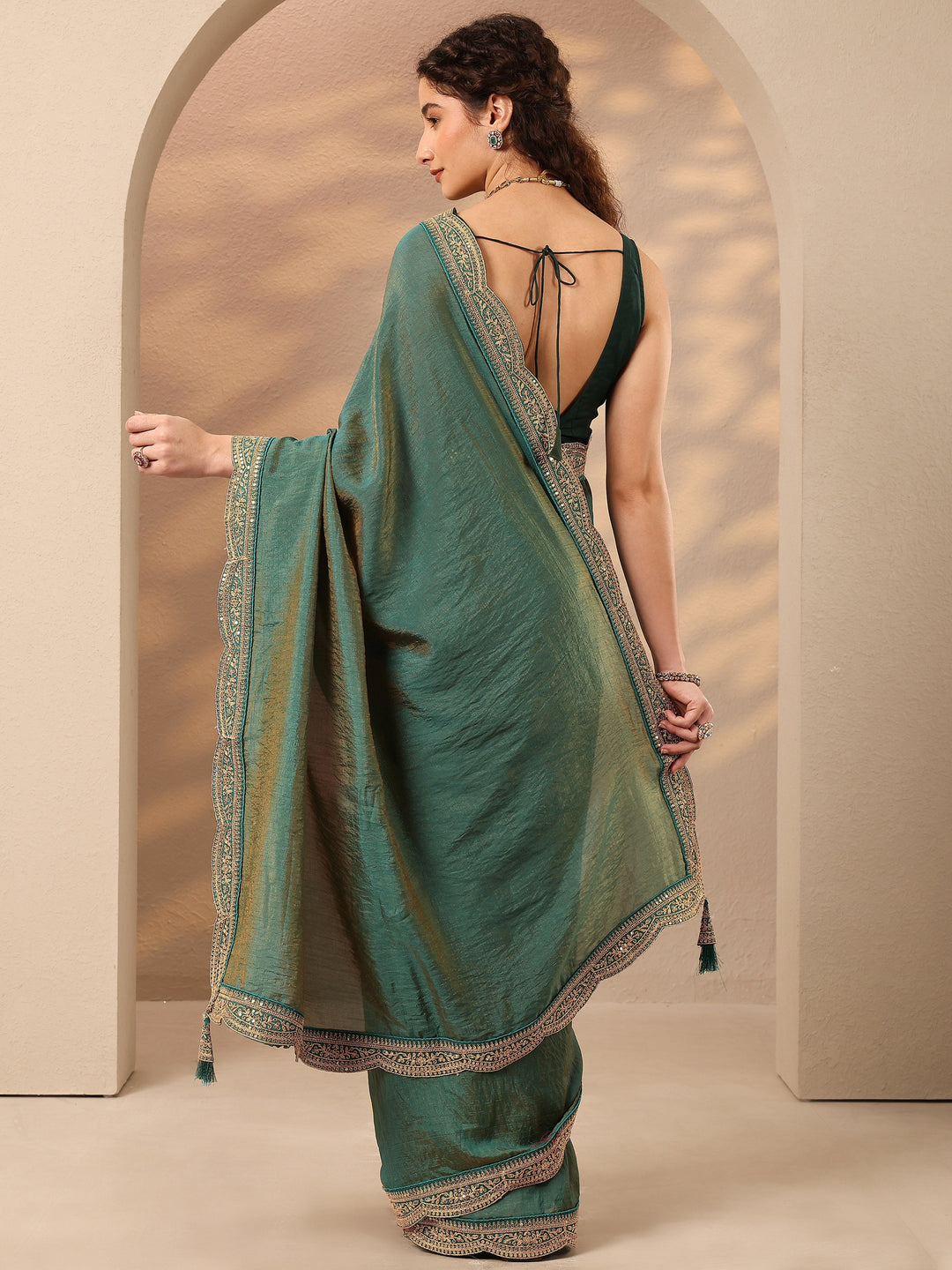  Green Solid Silk Blend Saree With Unstitched Blouse Piece 