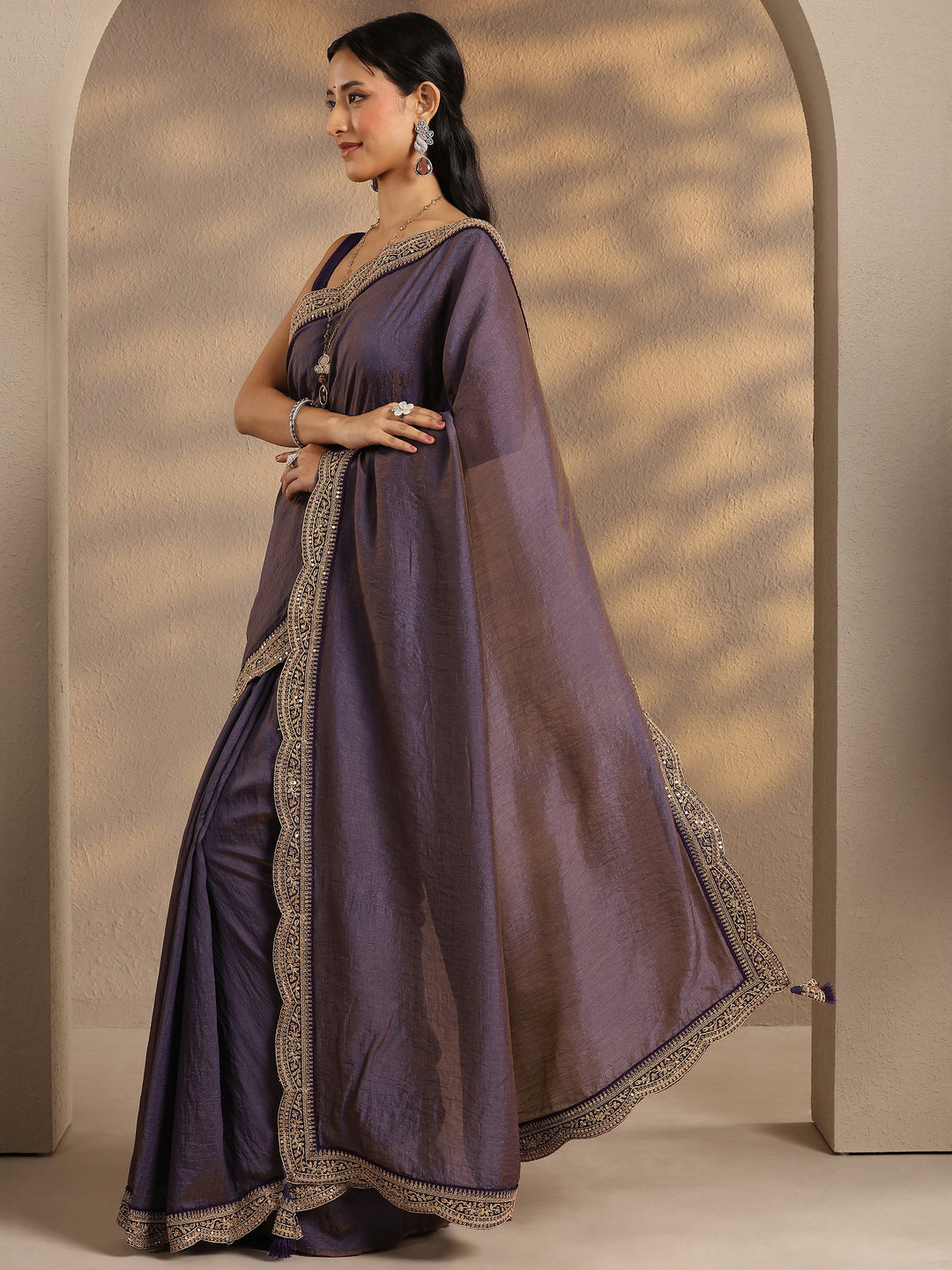  Lavender Solid Silk Blend Saree With Unstitched Blouse Piece 