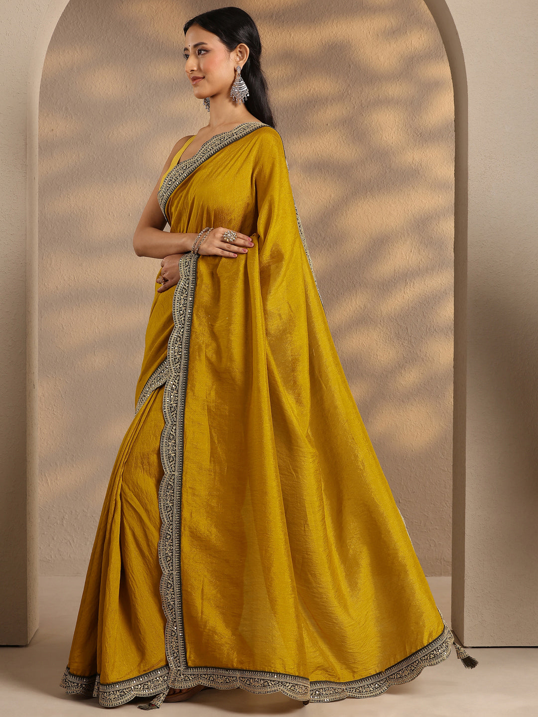  Mustard Solid Silk Blend Saree With Unstitched Blouse Piece 