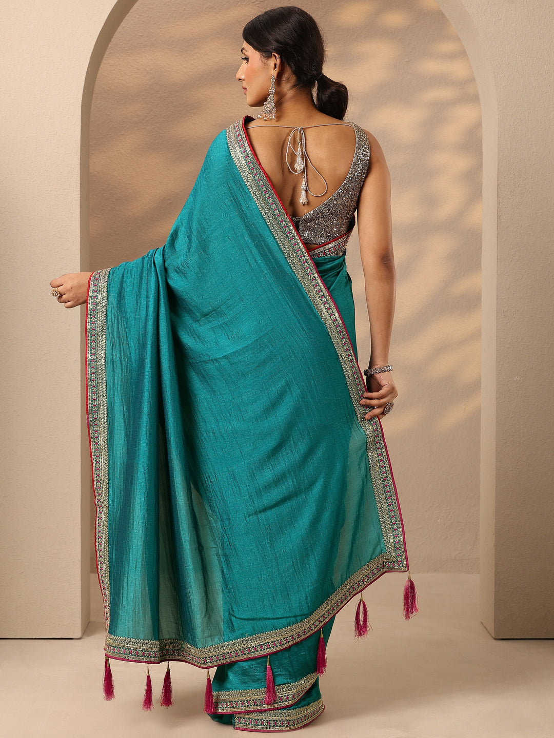  Teal Solid Silk Blend Saree With Unstitched Blouse Piece 