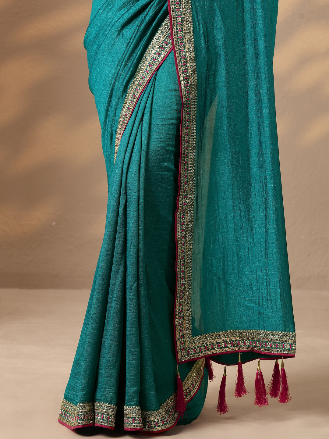  Teal Solid Silk Blend Saree With Unstitched Blouse Piece 