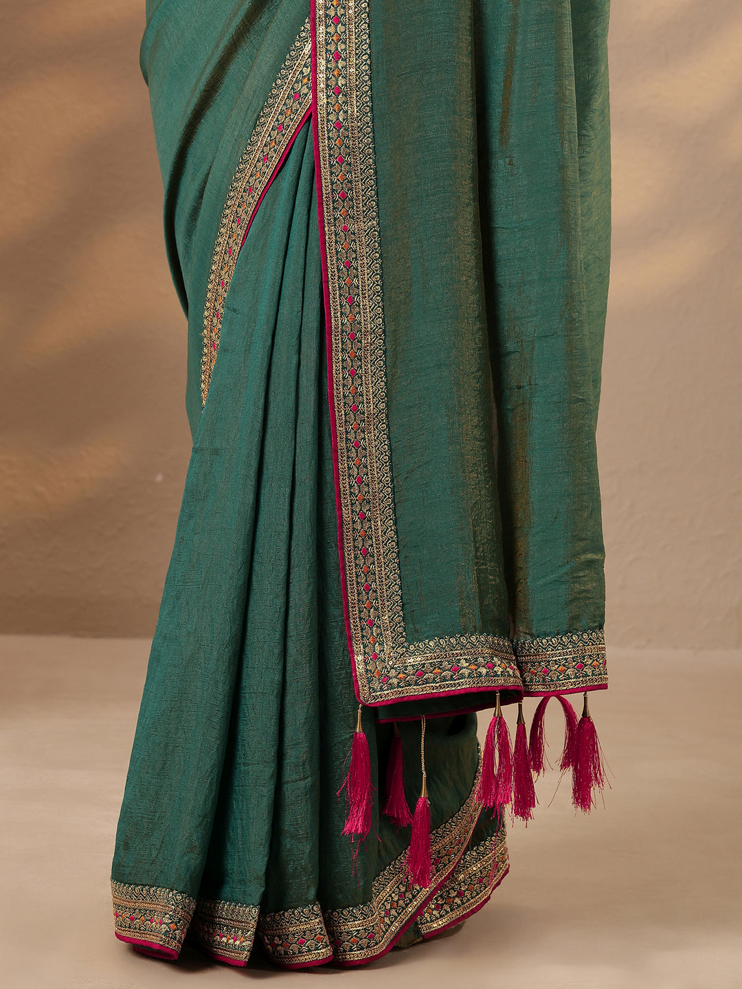  Green Solid Silk Blend Saree With Unstitched Blouse Piece 