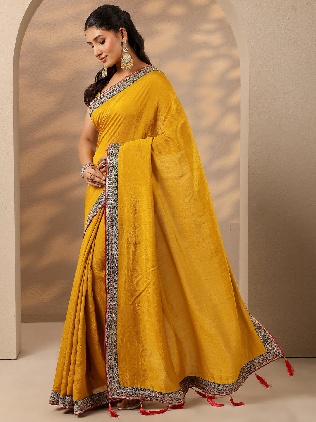  Yellow Solid Silk Blend Saree With Unstitched Blouse Piece 