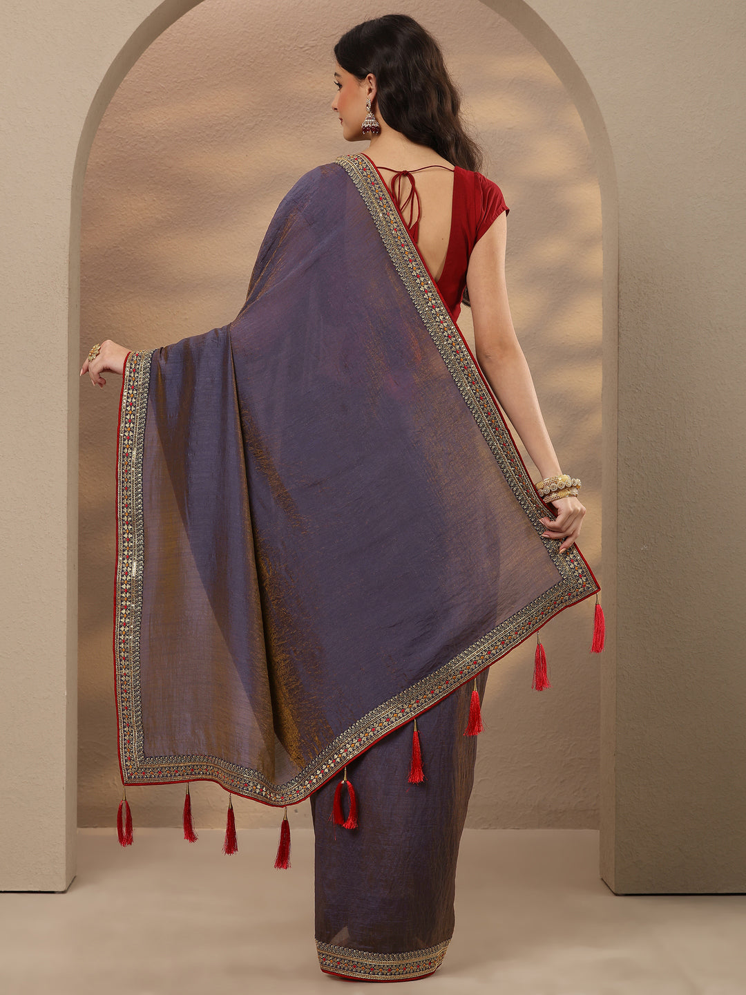  Lavender Solid Silk Blend Saree With Unstitched Blouse Piece 