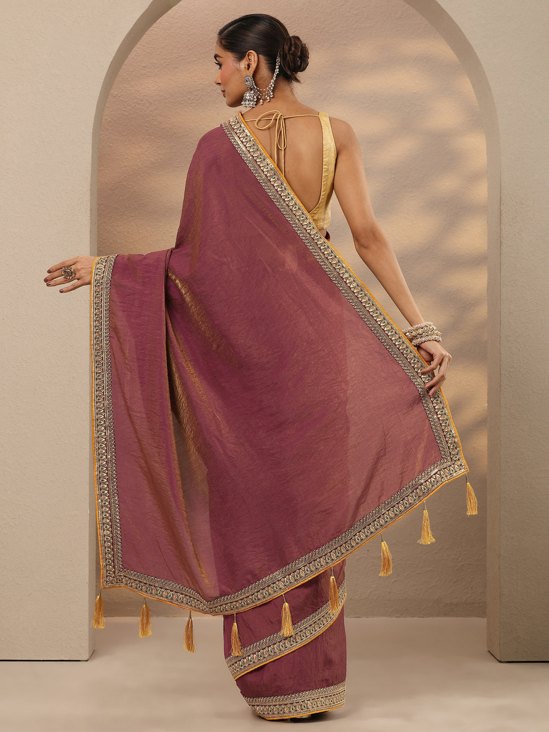  Pink Solid Silk Blend Saree With Unstitched Blouse Piece 