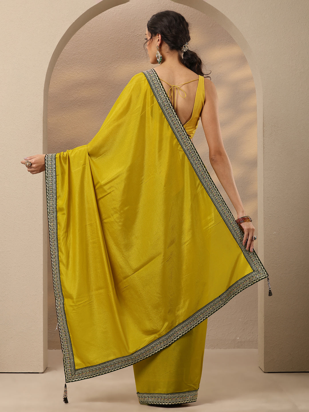  Yellow Solid Silk Blend Saree With Unstitched Blouse Piece 