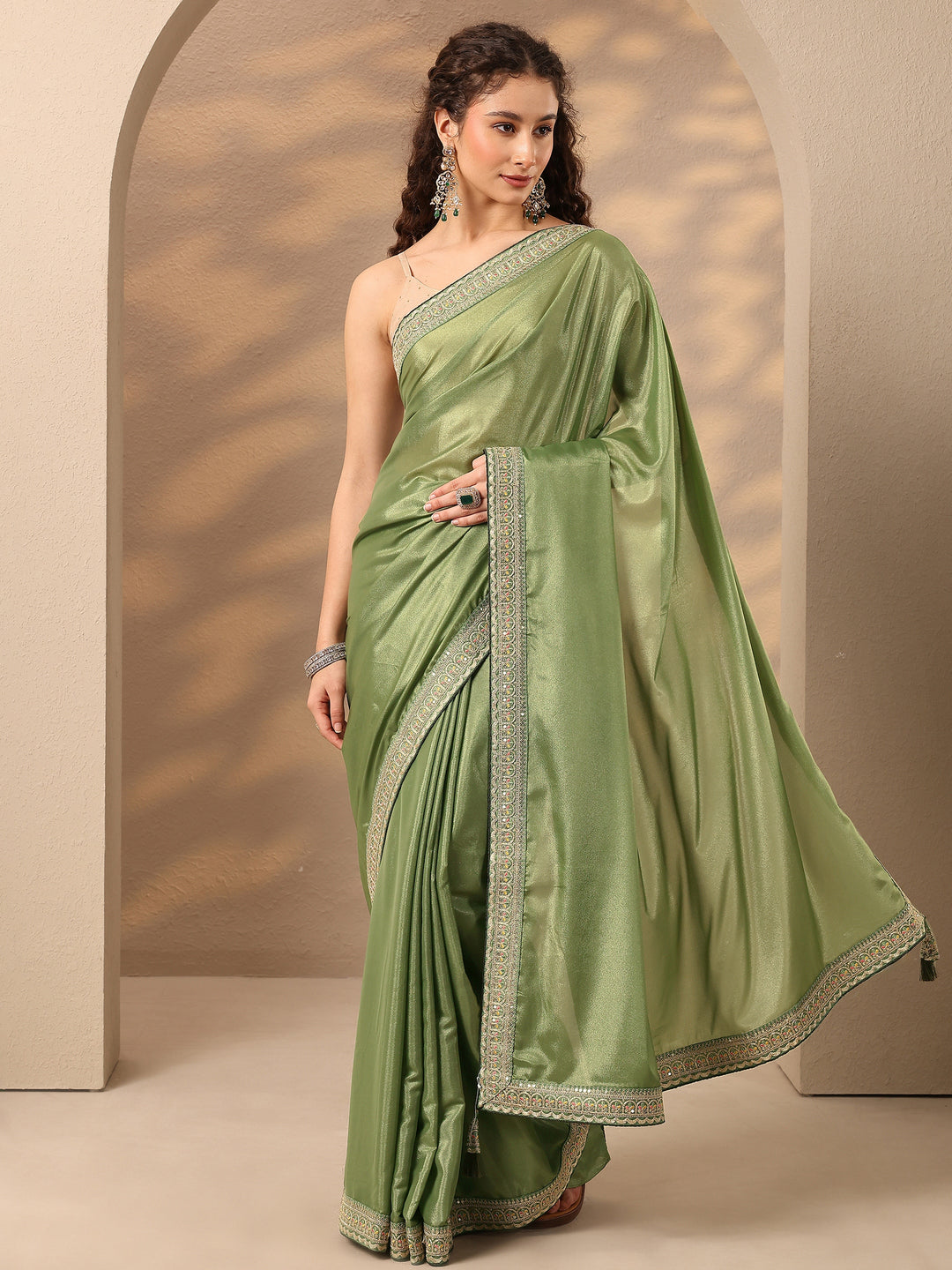 Green Solid Silk Blend Saree With Unstitched Blouse Piece 