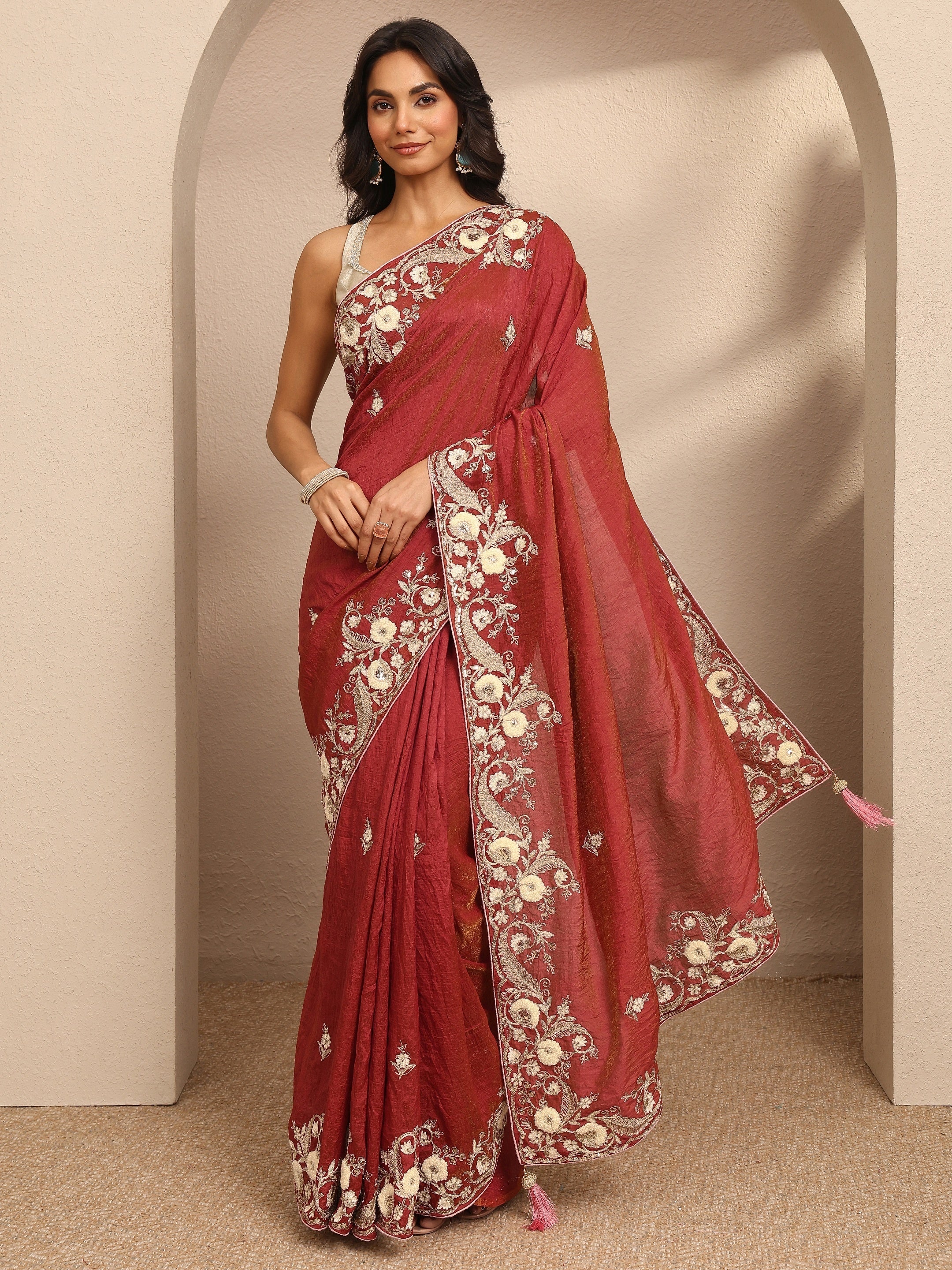 libas Red Embroidered Silk Blend Saree With Unstitched Blouse Piece-picture-41