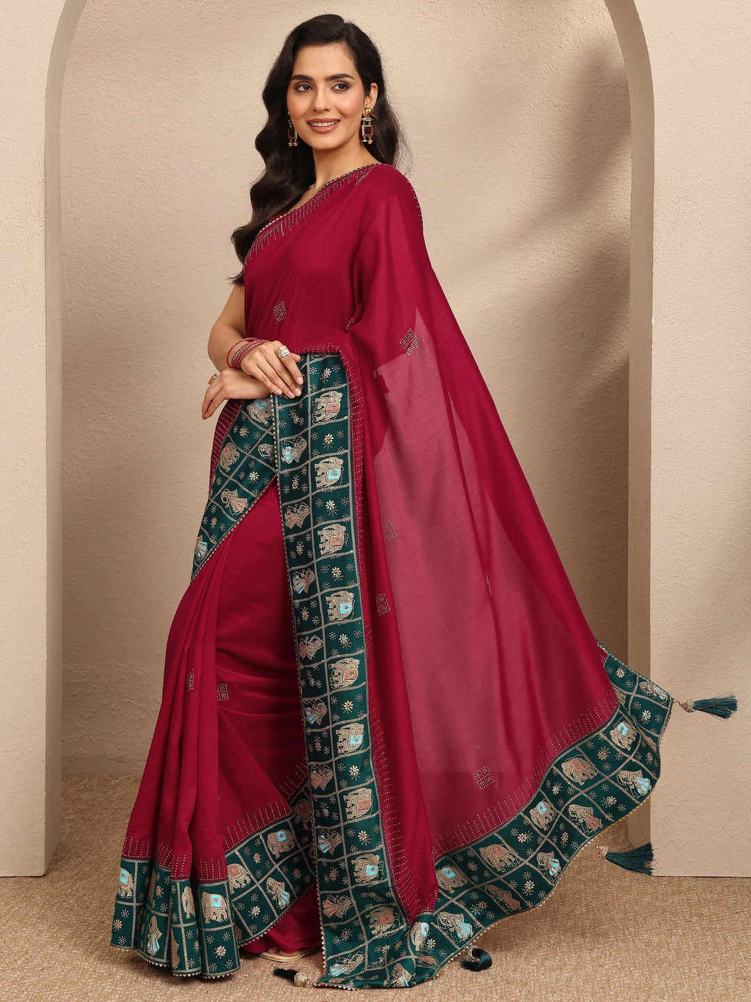  Red Embellished Silk Blend Saree With Unstitched Blouse Piece 