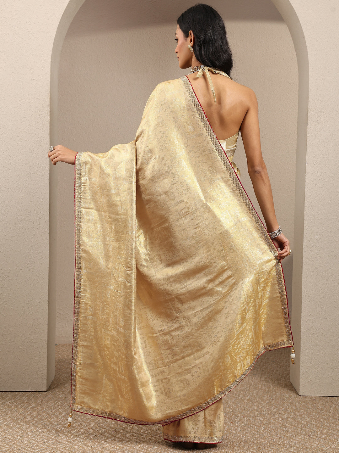  Gold Woven Design Banarsi Silk Blend Saree With Unstitched Blouse Piece 