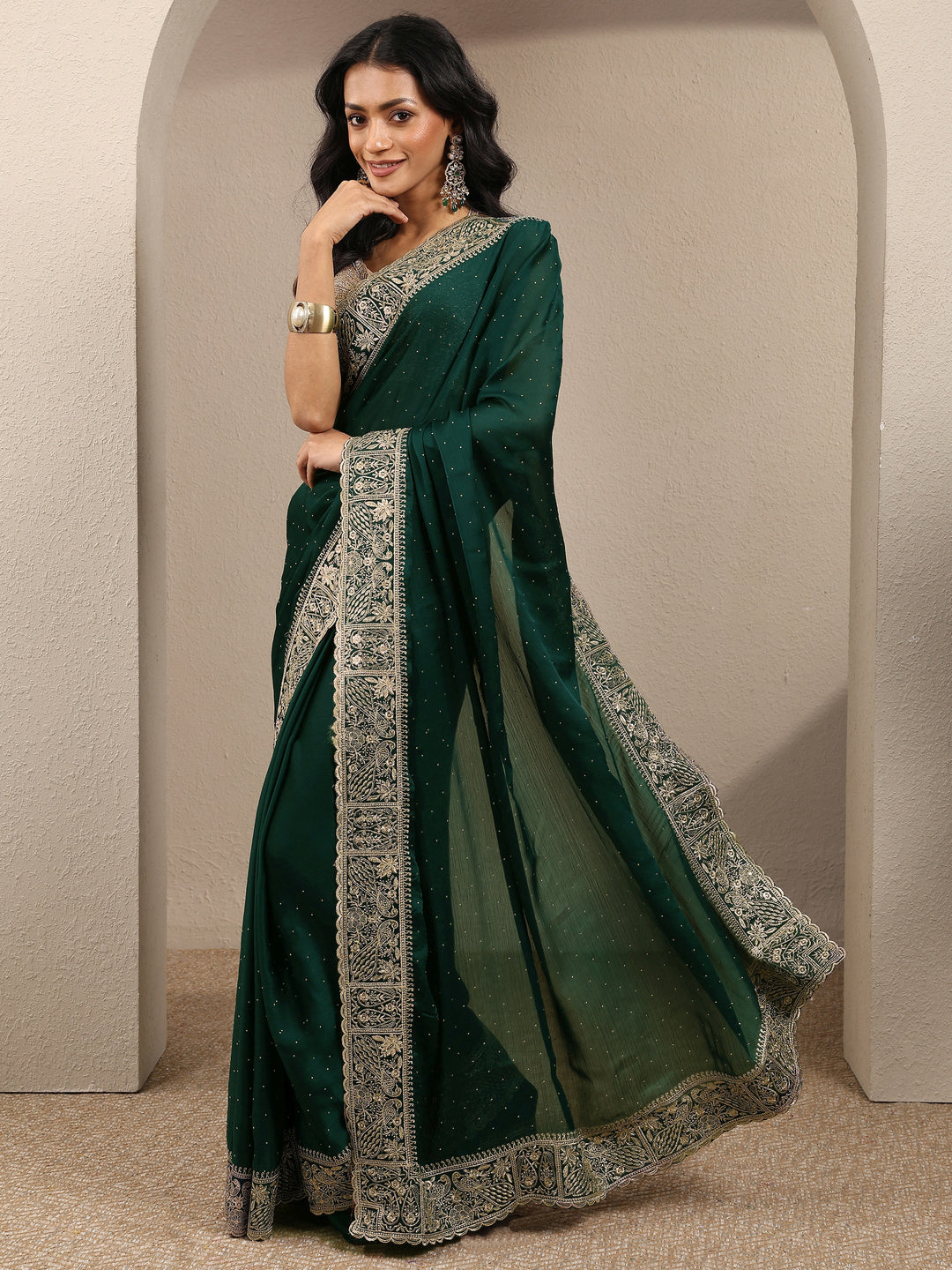  Green Embellished Silk Blend Saree With Unstitched Blouse Piece 