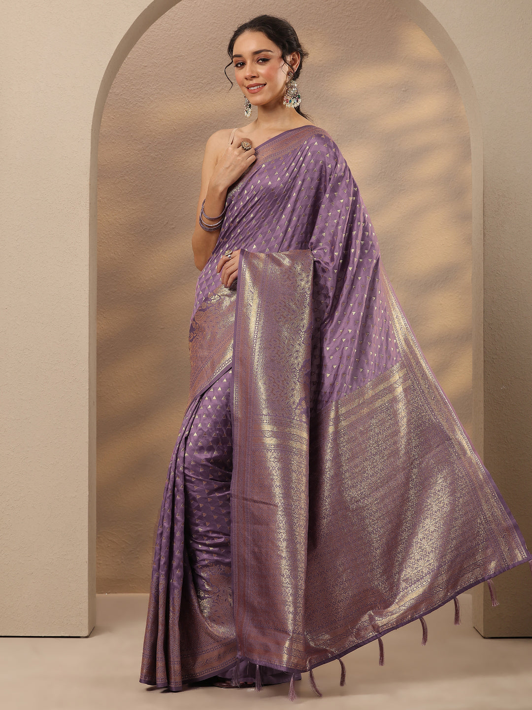  Lavender Woven Design Silk Blend Saree With Unstitched Blouse Piece 
