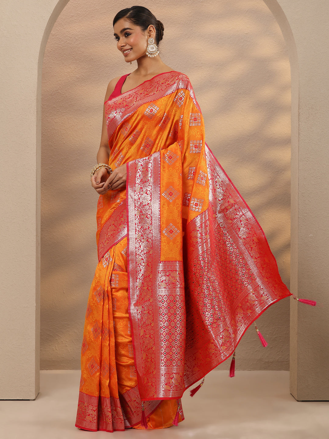  Mustard Geometric Woven Design Silk Blend Saree With Unstitched Blouse Piece 
