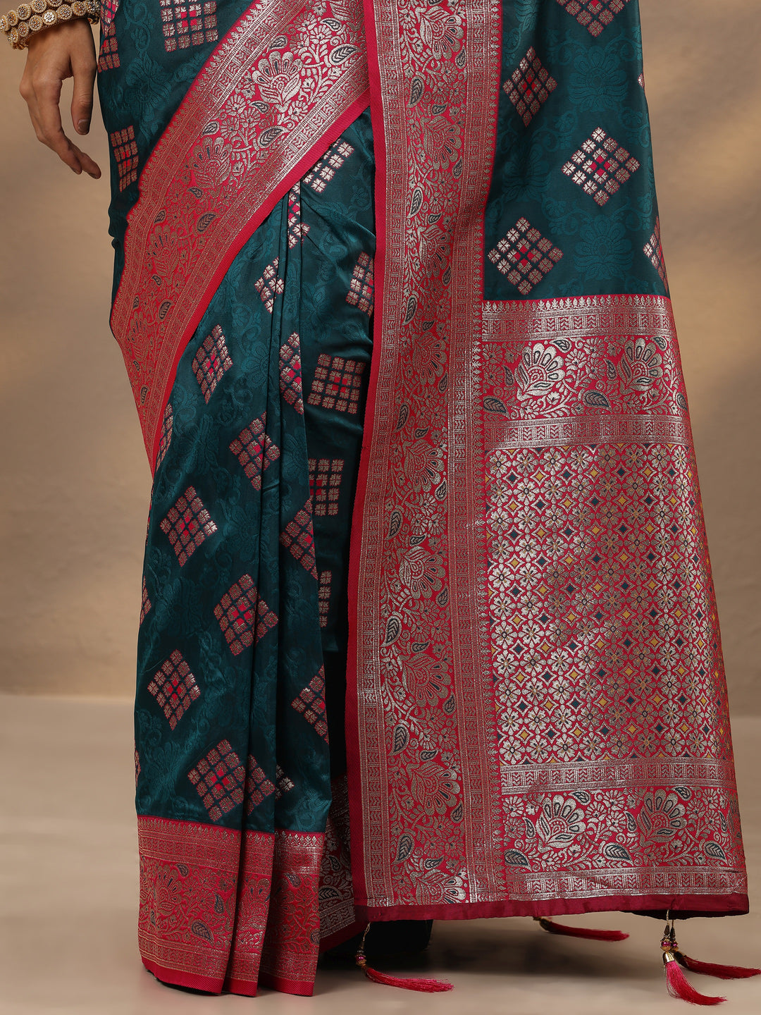  Blue Geometric Woven Design Silk Blend Saree With Unstitched Blouse Piece 