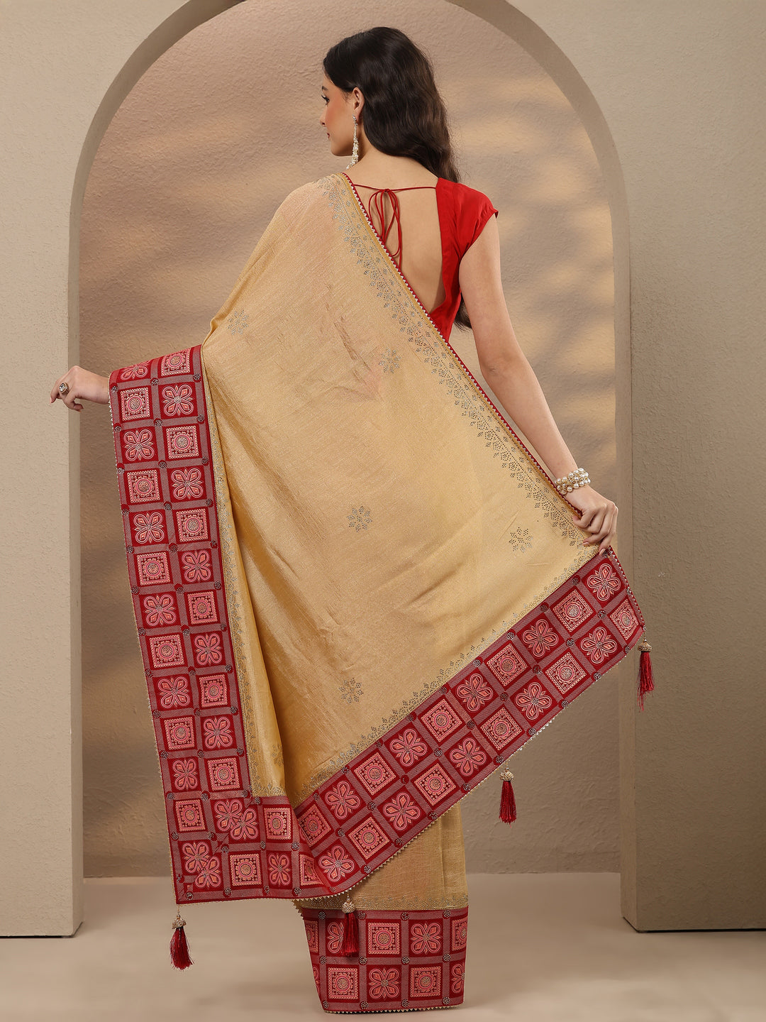  Gold Embellished Silk Blend Saree With Unstitched Blouse Piece 