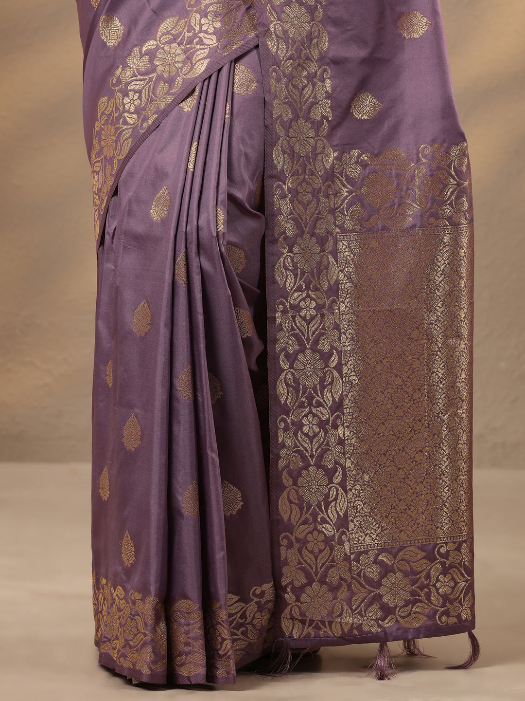  Lavender Woven Design Silk Blend Saree With Unstitched Blouse Piece 