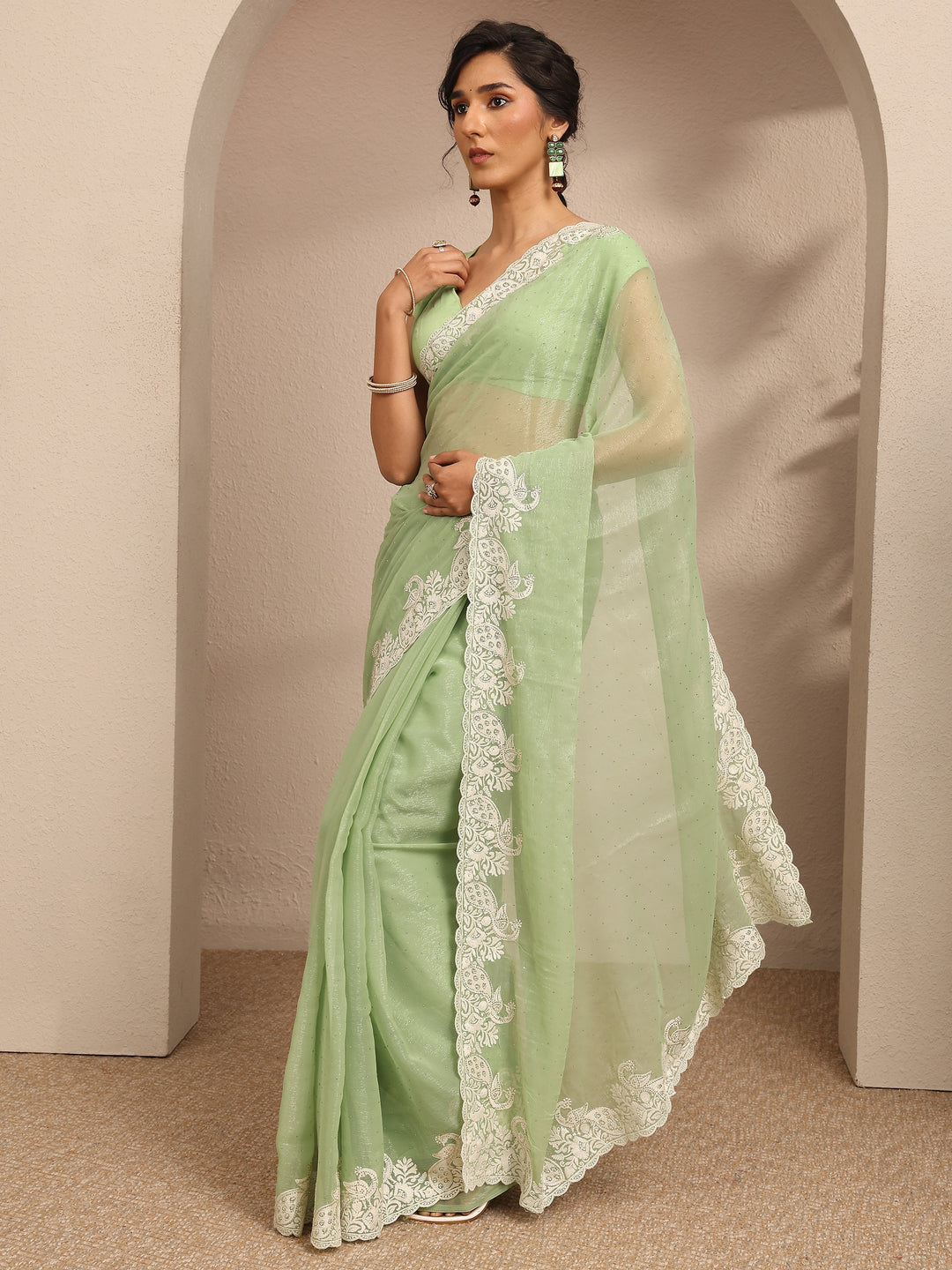  Green Embellished Silk Blend Saree With Unstitched Blouse Piece 