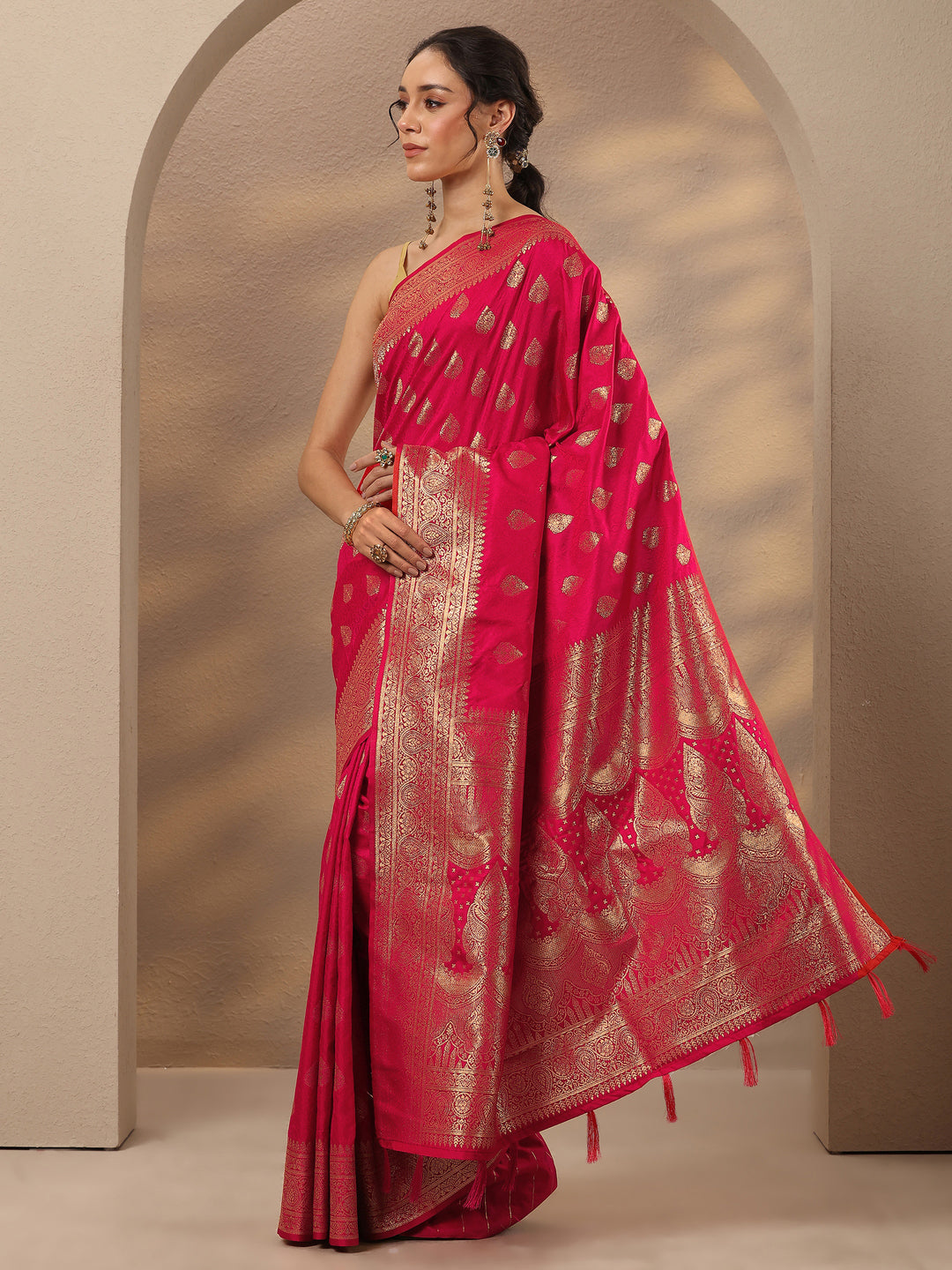  Red Woven Design Silk Blend Saree With Unstitched Blouse Piece 