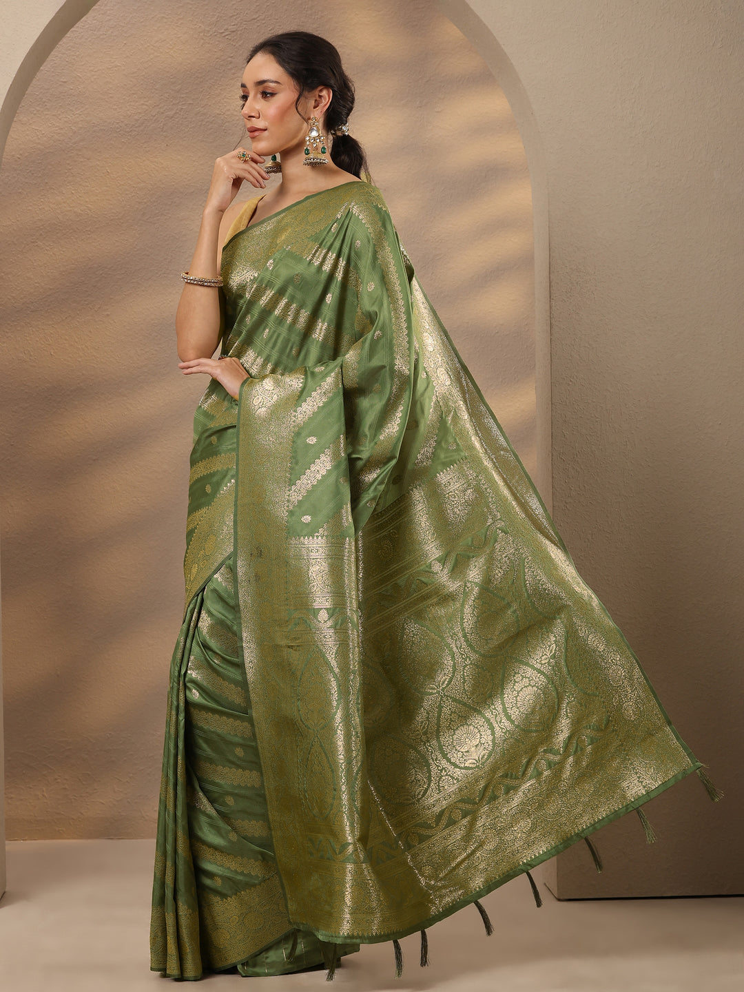  Green Woven Design Silk Blend Saree With Unstitched Blouse Piece 