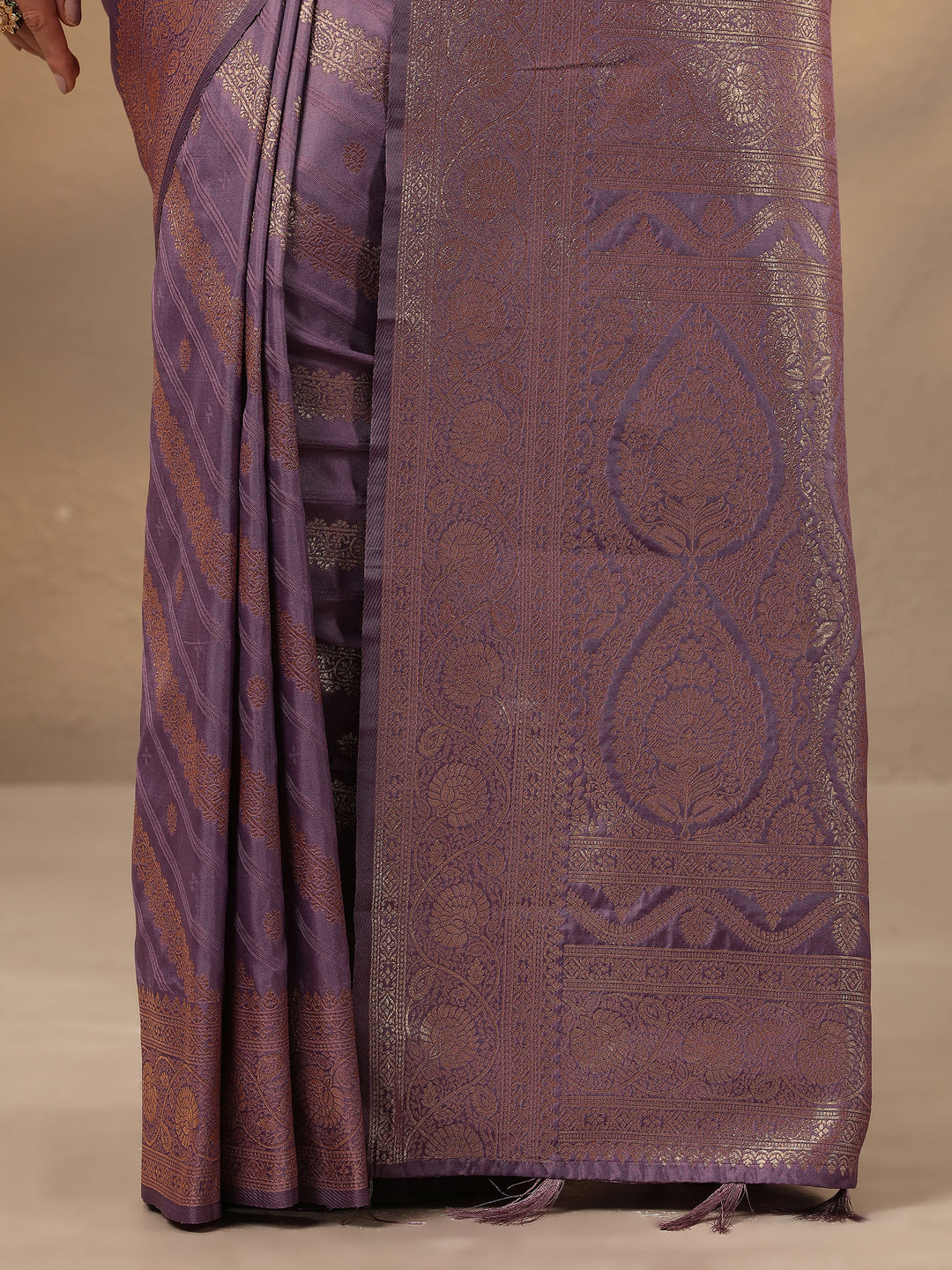  Lavender Woven Design Silk Blend Saree With Unstitched Blouse Piece 
