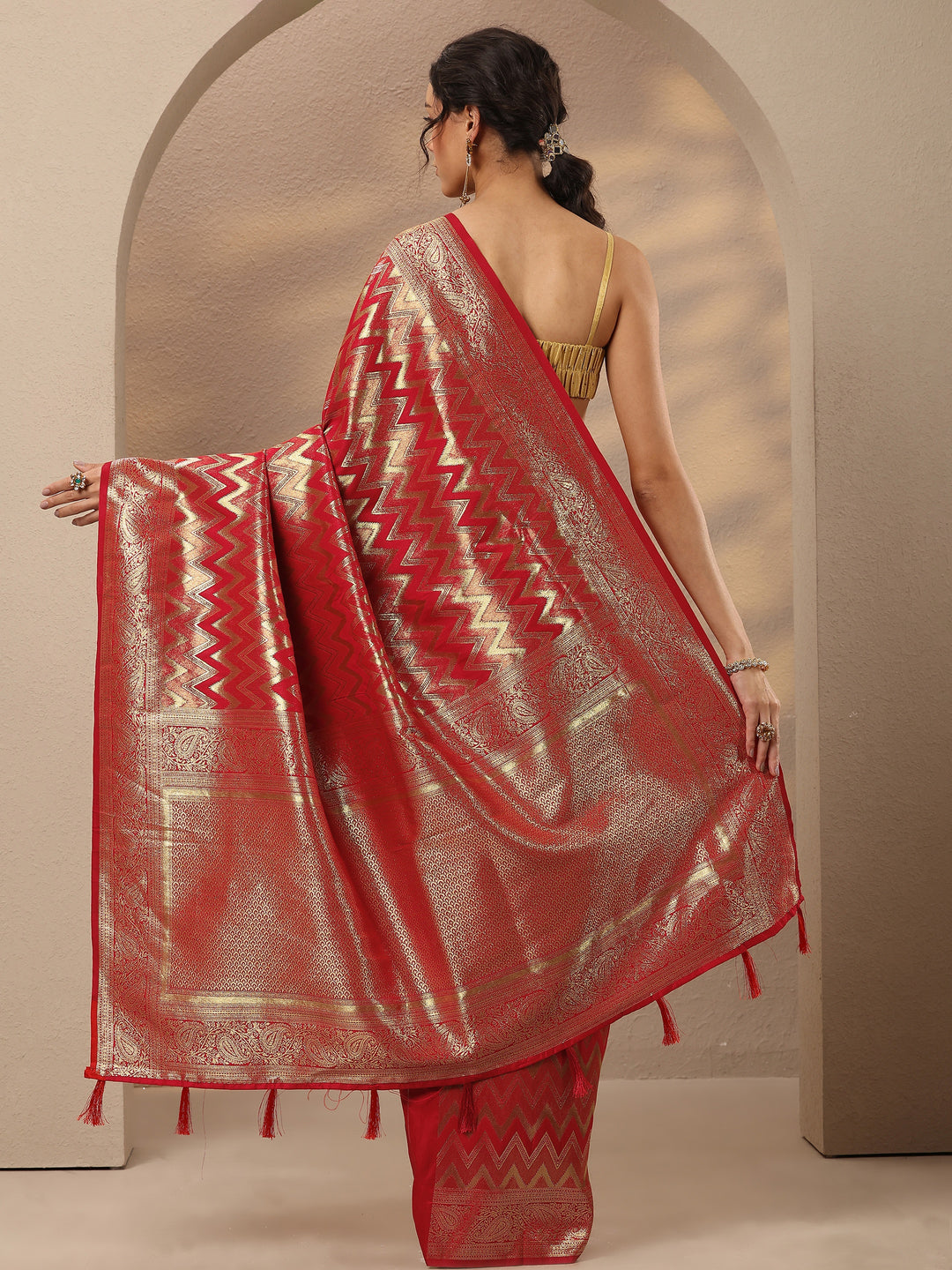  Red Chevron Woven Design Silk Blend Saree With Unstitched Blouse Piece 