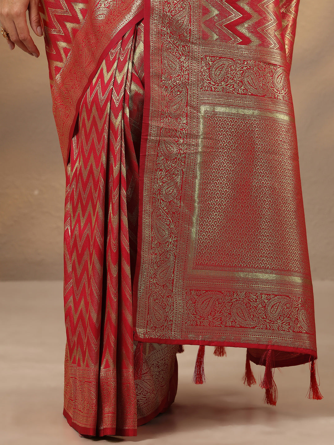  Red Chevron Woven Design Silk Blend Saree With Unstitched Blouse Piece 