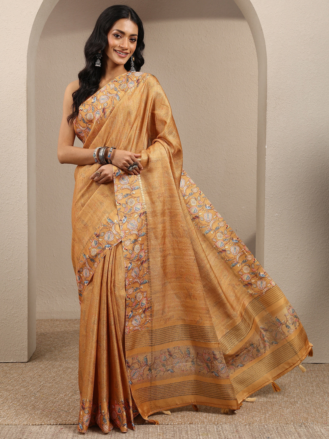 Mustard Printed Silk Blend Saree With Unstitched Blouse Piece 