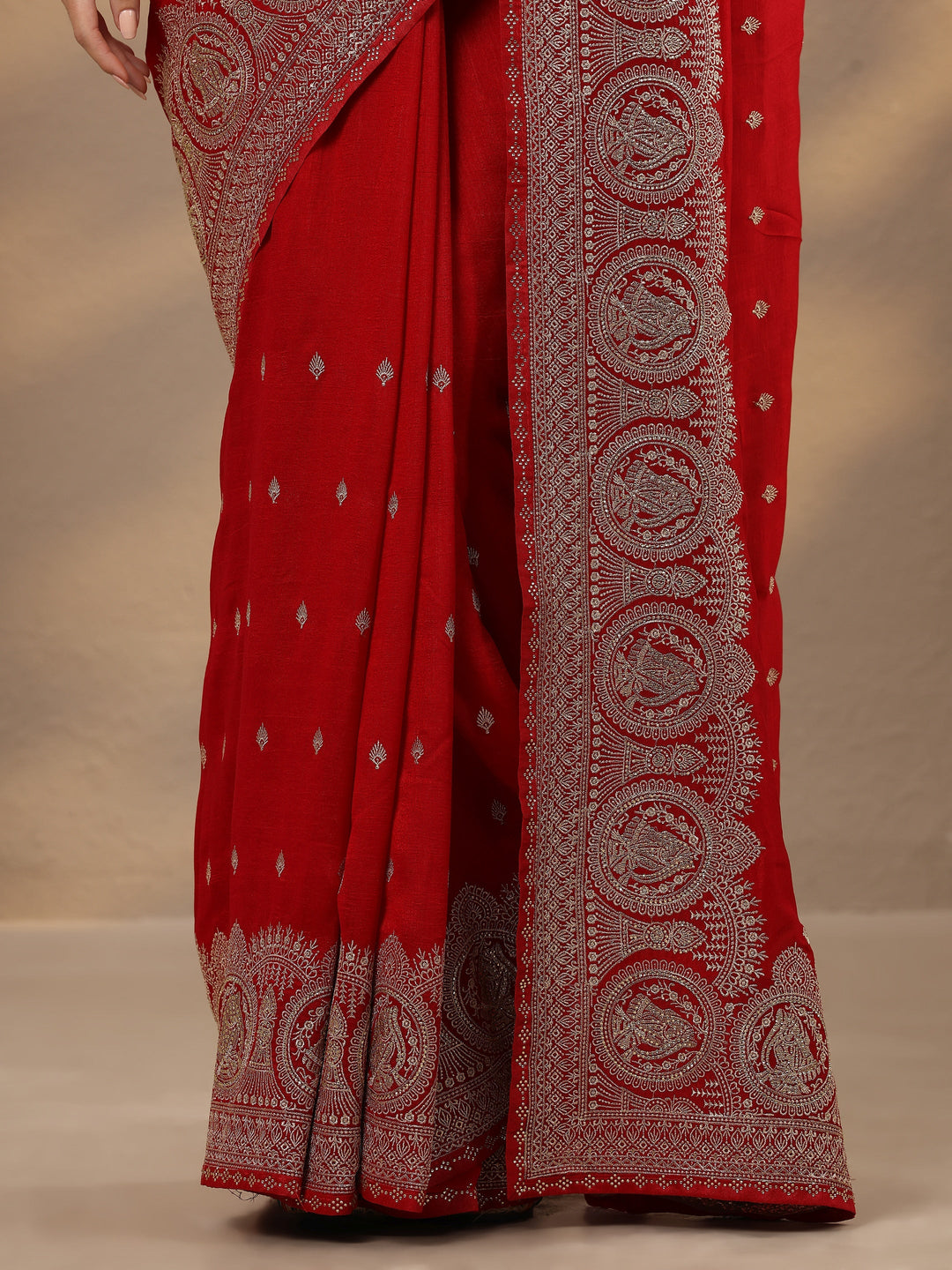  Pink Embroidered Georgette Saree With Unstitched Blouse Piece 