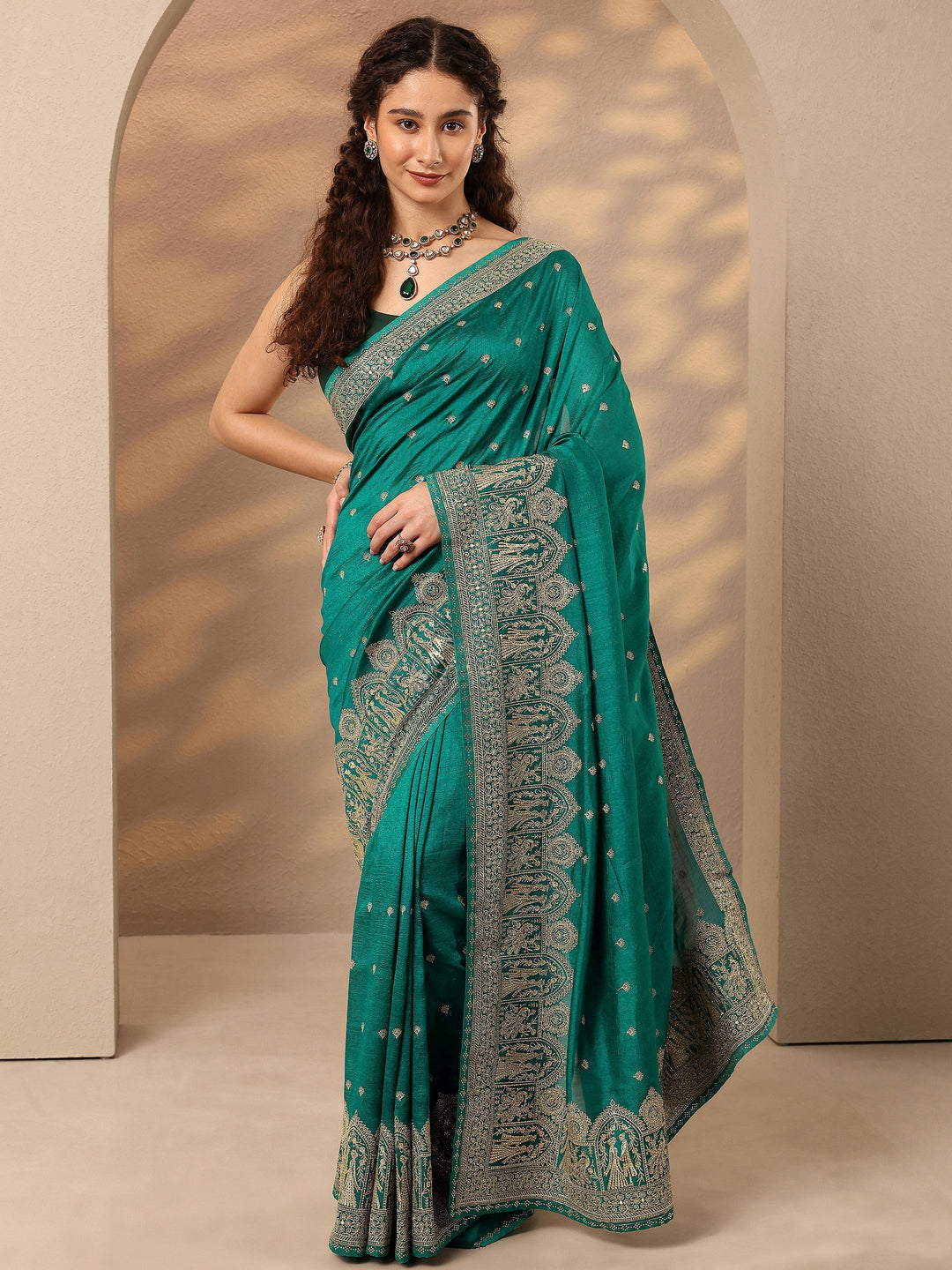 Green Embroidered Georgette Saree With Unstitched Blouse Piece