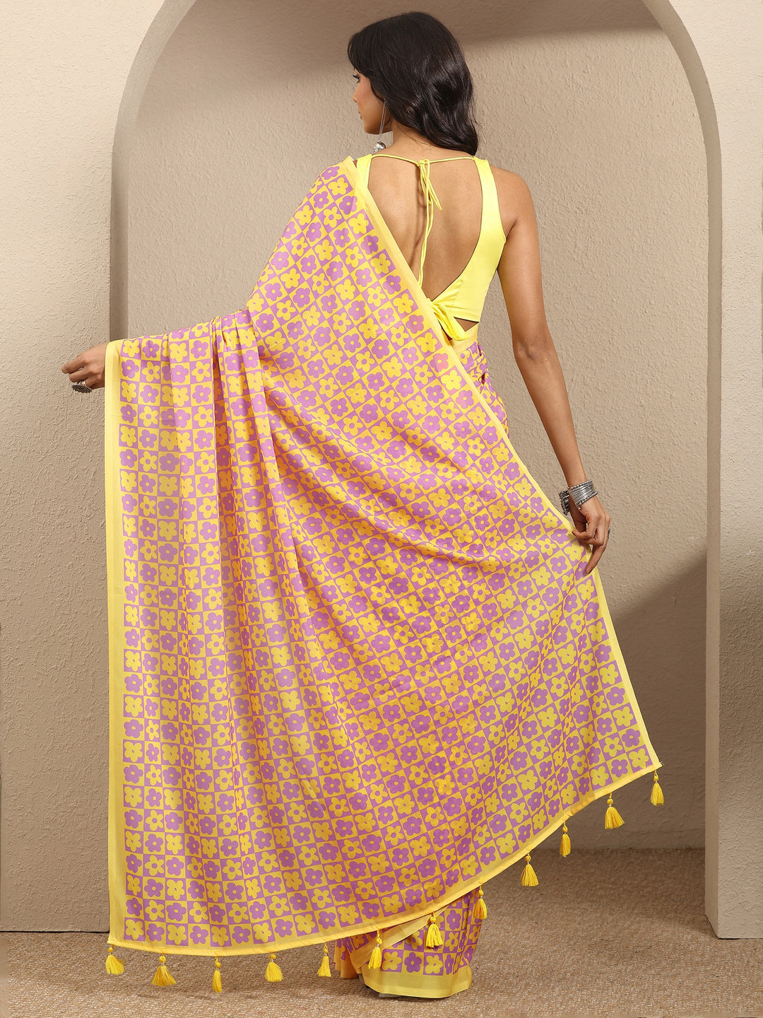  Yellow Printed Georgette Saree With Unstitched Blouse Piece 