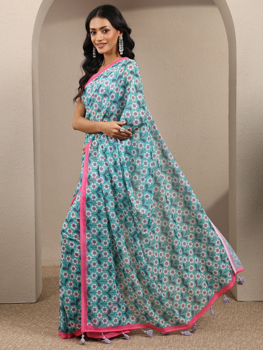  Green Printed Georgette Saree With Unstitched Blouse Piece 