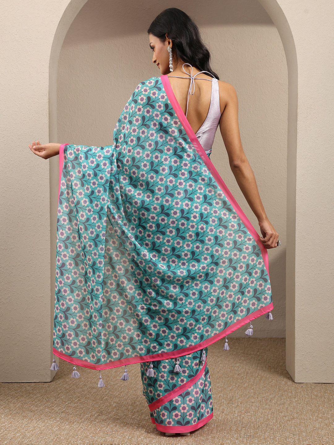  Green Printed Georgette Saree With Unstitched Blouse Piece 