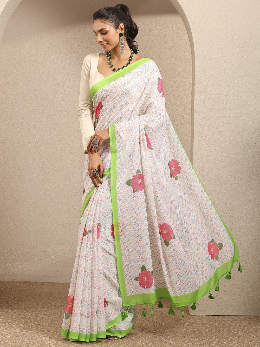  Multi Geometric Printed Cotton Blend Saree With Unstitched Blouse Piece 