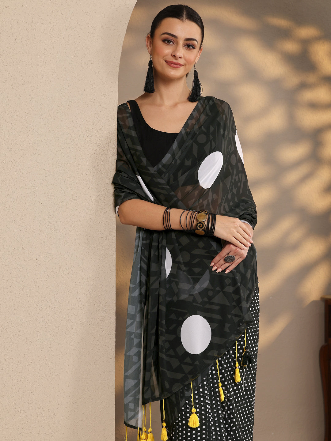  Black Geometric Printed Georgette Saree With Unstitched Blouse Piece 