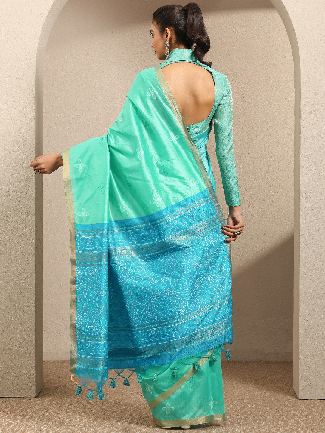  Green Woven Design Silk Blend Saree With Unstitched Blouse Piece 