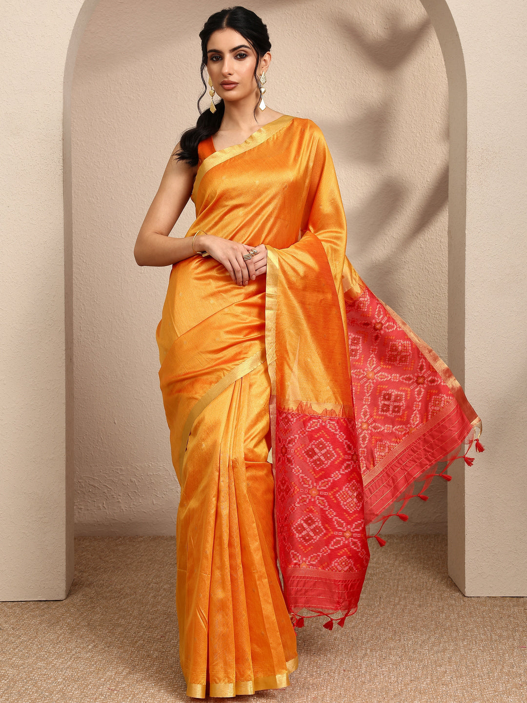  Red Woven Design Banarsi Silk Blend Saree With Unstitched Blouse Piece 