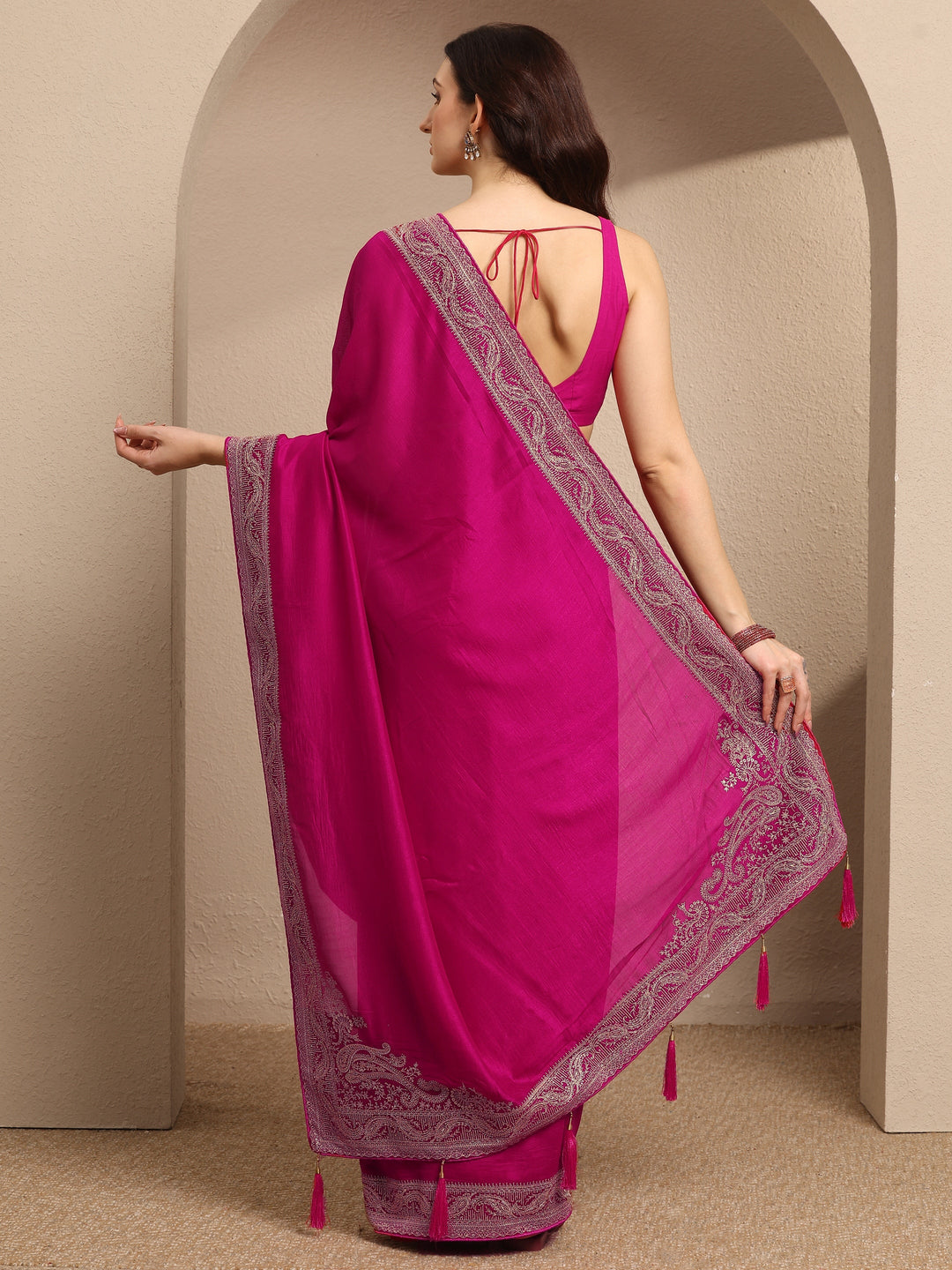  Pink Solid Georgette Saree With Unstitched Blouse Piece 