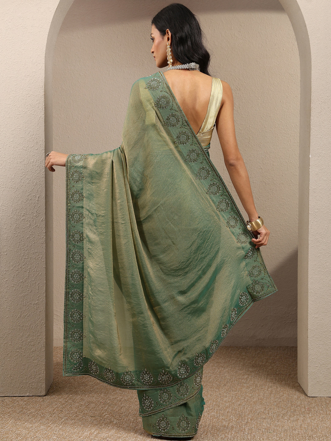  Green Solid Silk Blend Saree With Unstitched Blouse Piece 