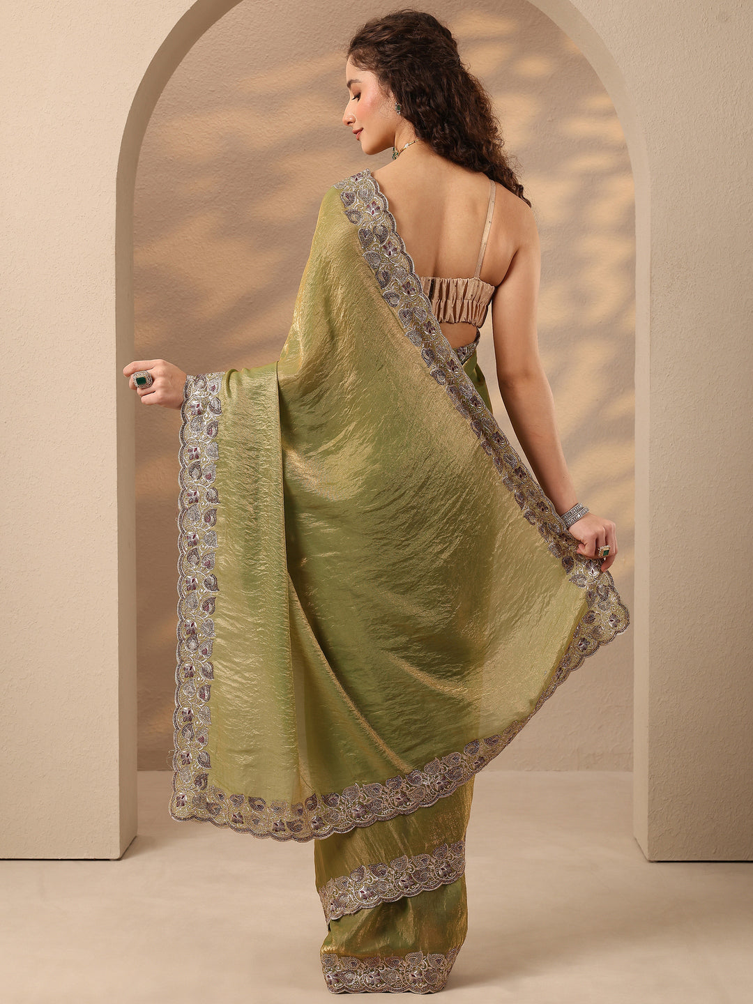  Green Solid Silk Blend Saree With Unstitched Blouse Piece 