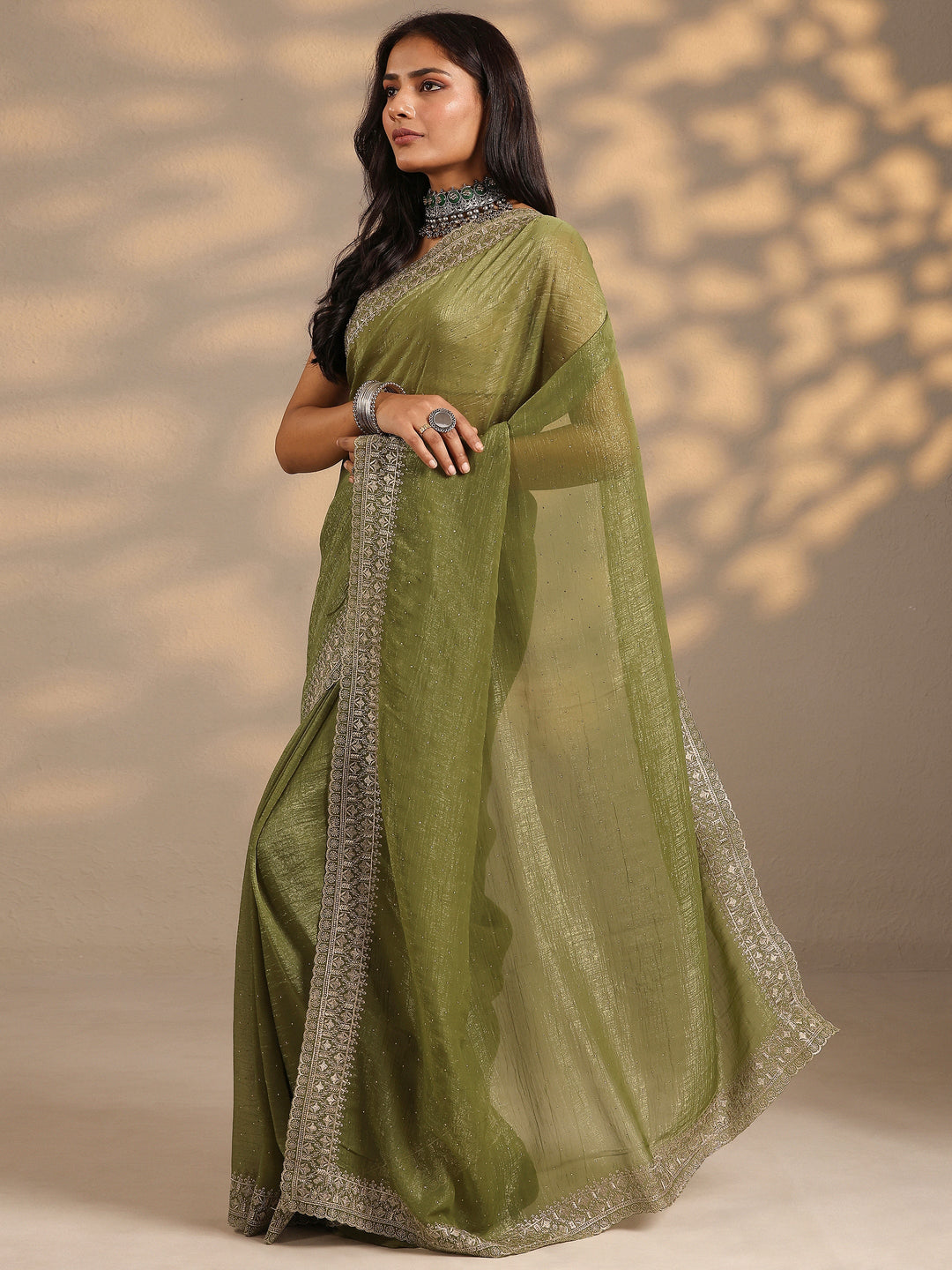  Green Embellished Silk Blend Saree With Unstitched Blouse Piece 